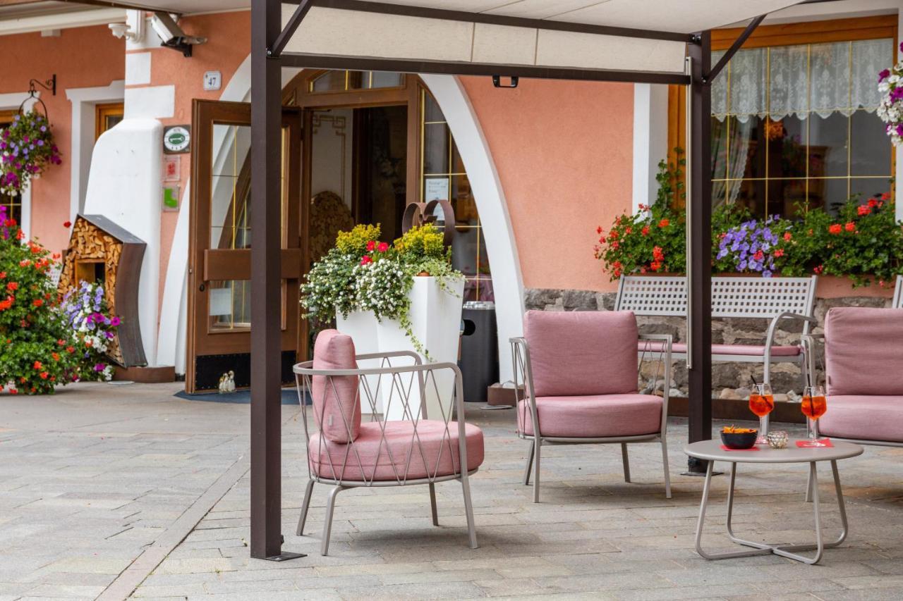 Hotel La Serenella Moena Eksteriør bilde
