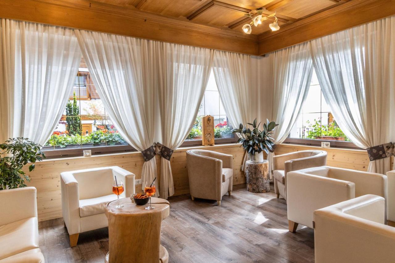 Hotel La Serenella Moena Eksteriør bilde